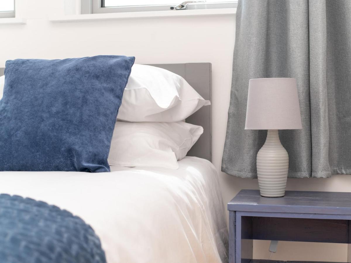 Pass The Keys Bright Modern One Bed Apartment - Bath City Centre Zewnętrze zdjęcie